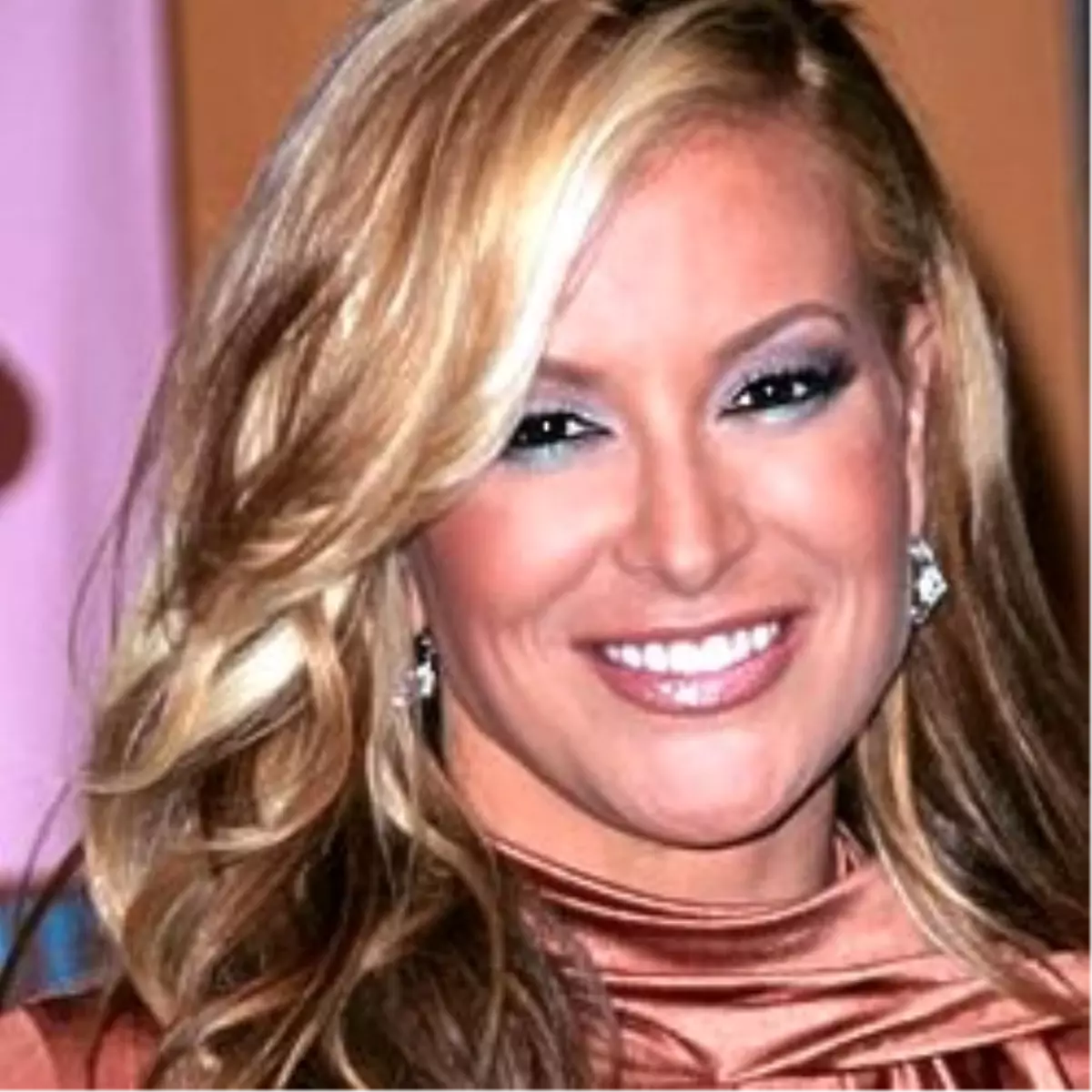 - Anastacia Rumları Dinlemedi: Konser İçin Kktc\'ye Geldi