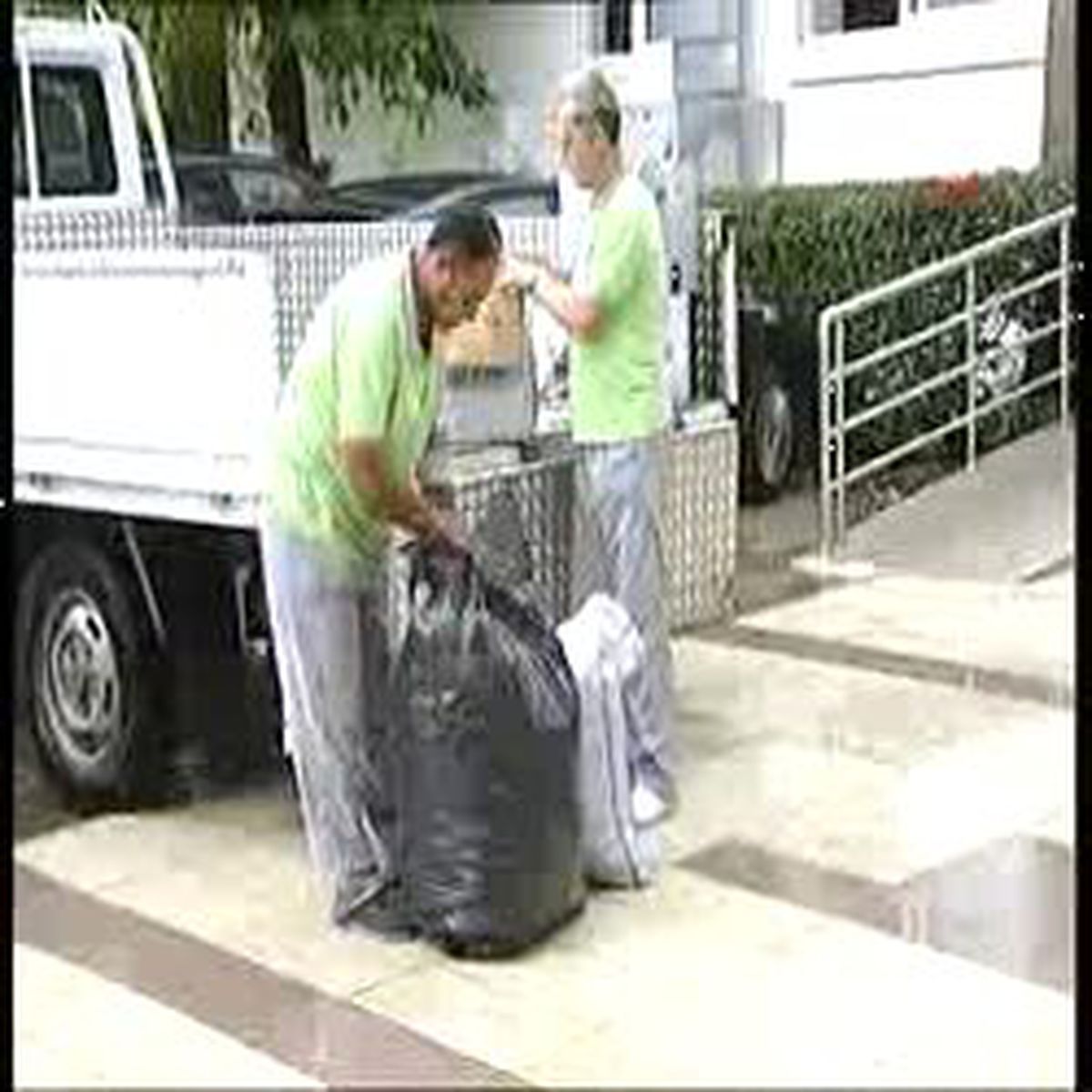 Plastik Kapaklar, Engelliye Sandalye Oldu