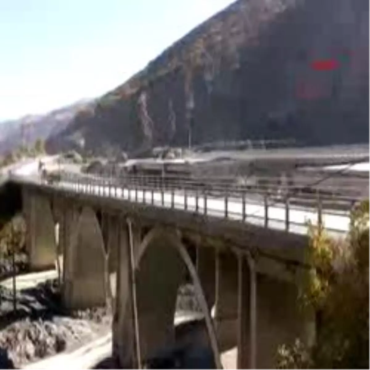 Vali Direksiyona Geçerek Test Etti, Yol Trafiğe Açıldı