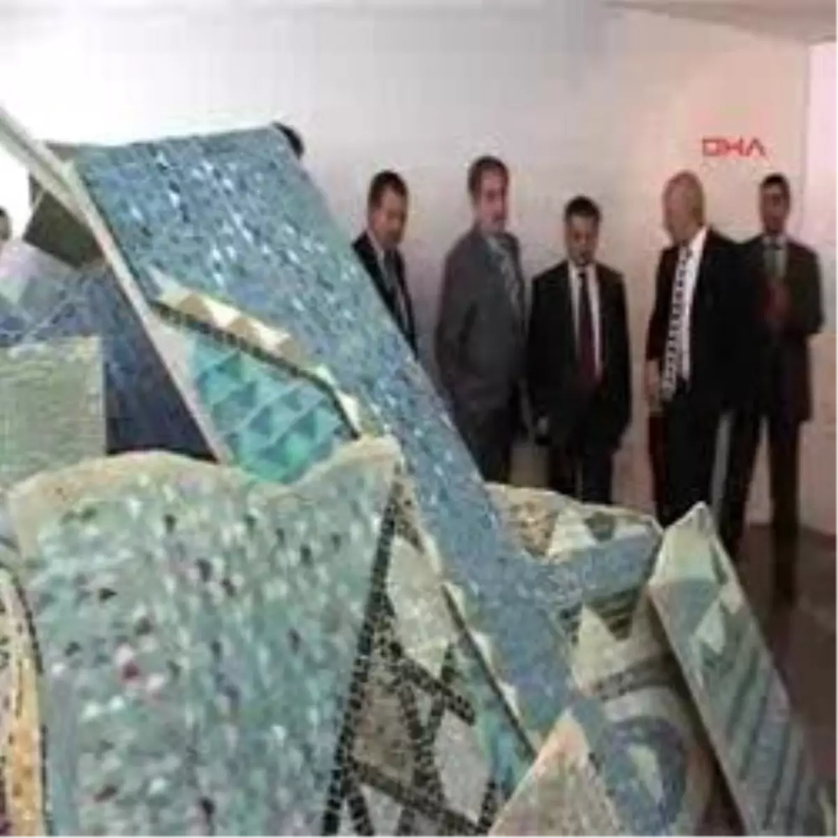 Turizm Bakanı Günay KKTC'de 'Kayıp Mozaik Duvar' Sergisini Ziyaret Etti