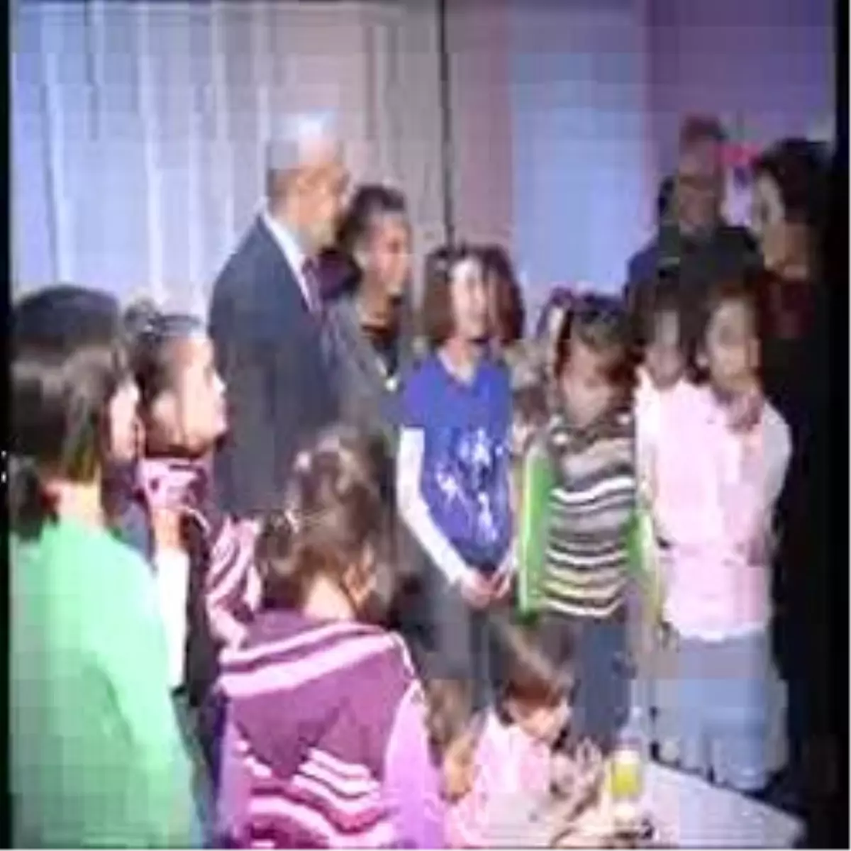 Kılıçdaroğlu, Çocuk Yuvası Ziyareti Etti