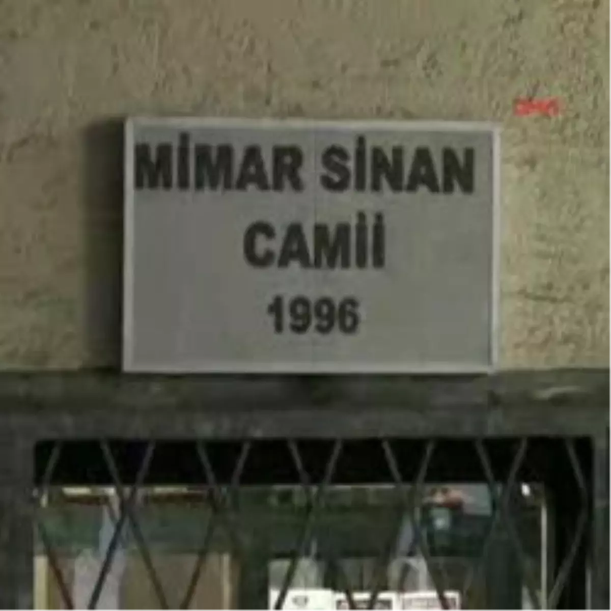 Leverkusen\'de Aşırı Sağcı Pro-Nrw Rahatsızlığı