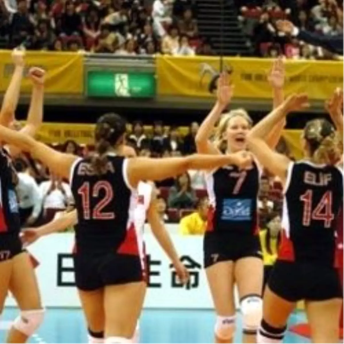 Neslihan Darnel Yine "En Skorer Oyuncu"