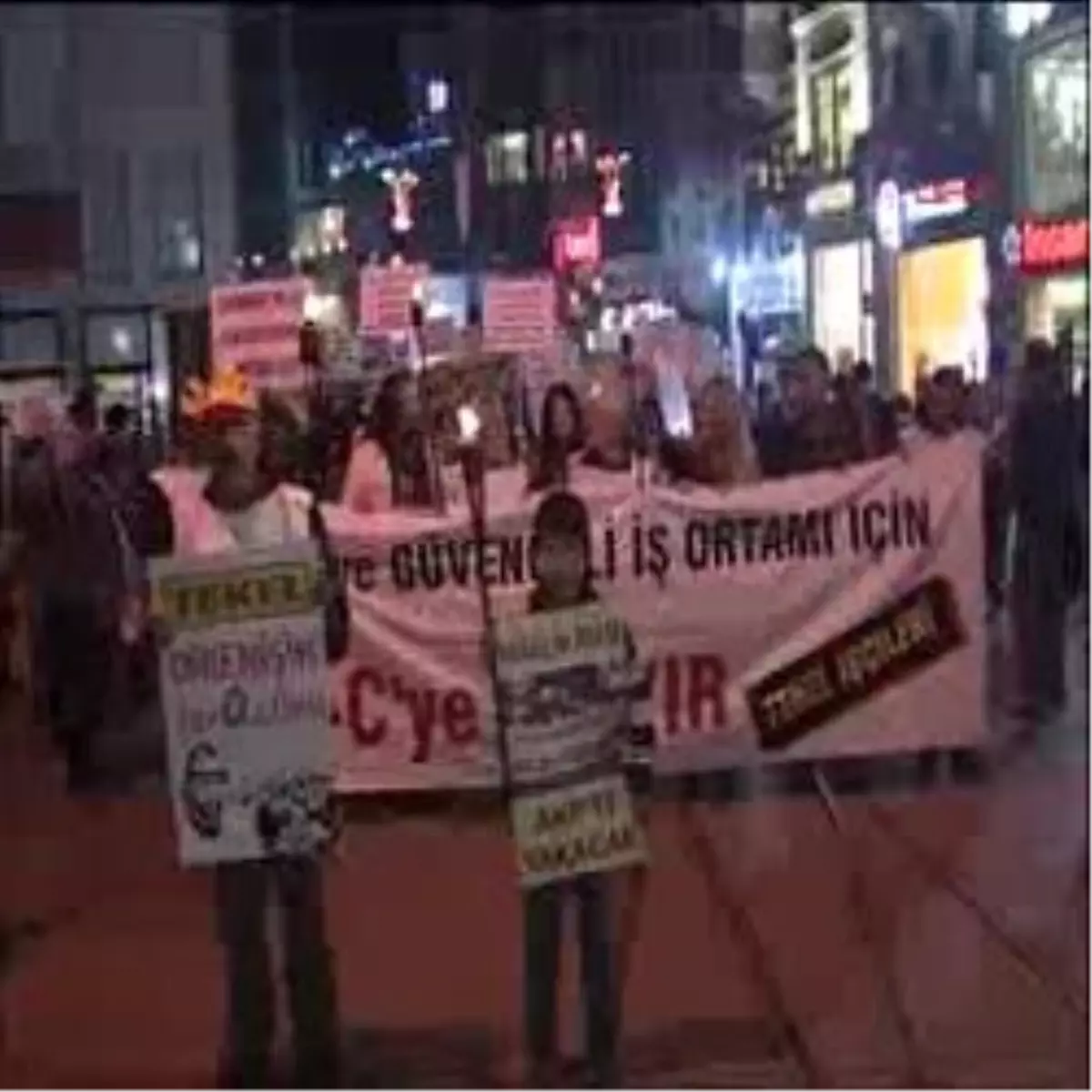 Tekel İşçilerinden 4 C Protestosu