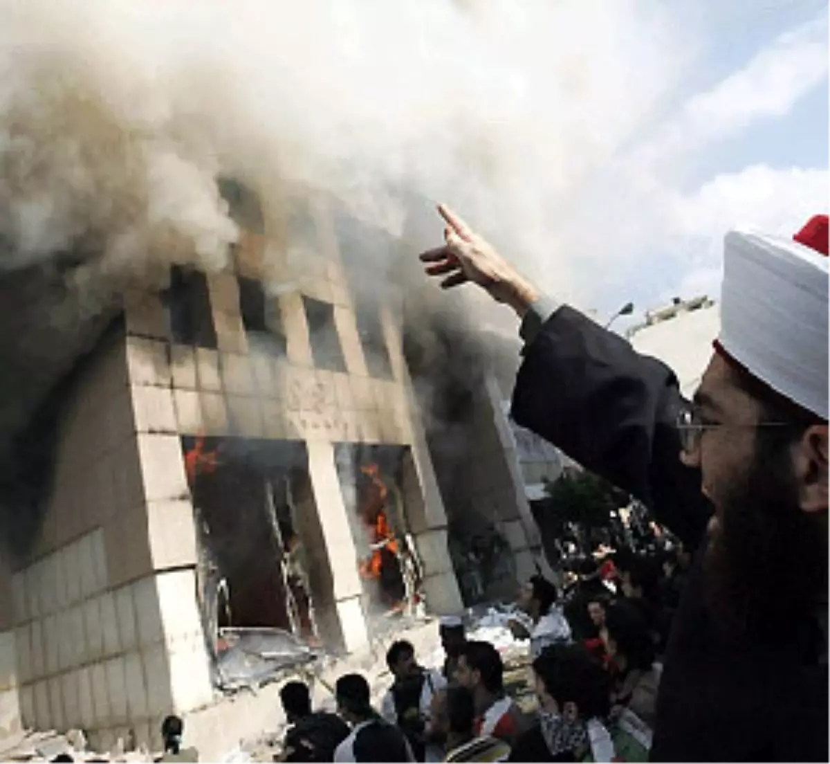 Mısır'da Tansiyon Yükseldi