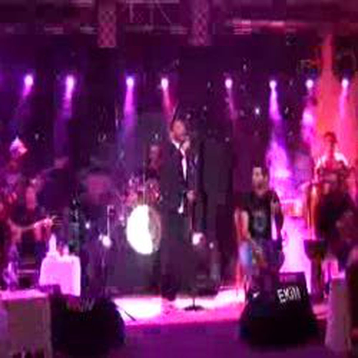 15. Yılını Göbek Atarak Kutladı