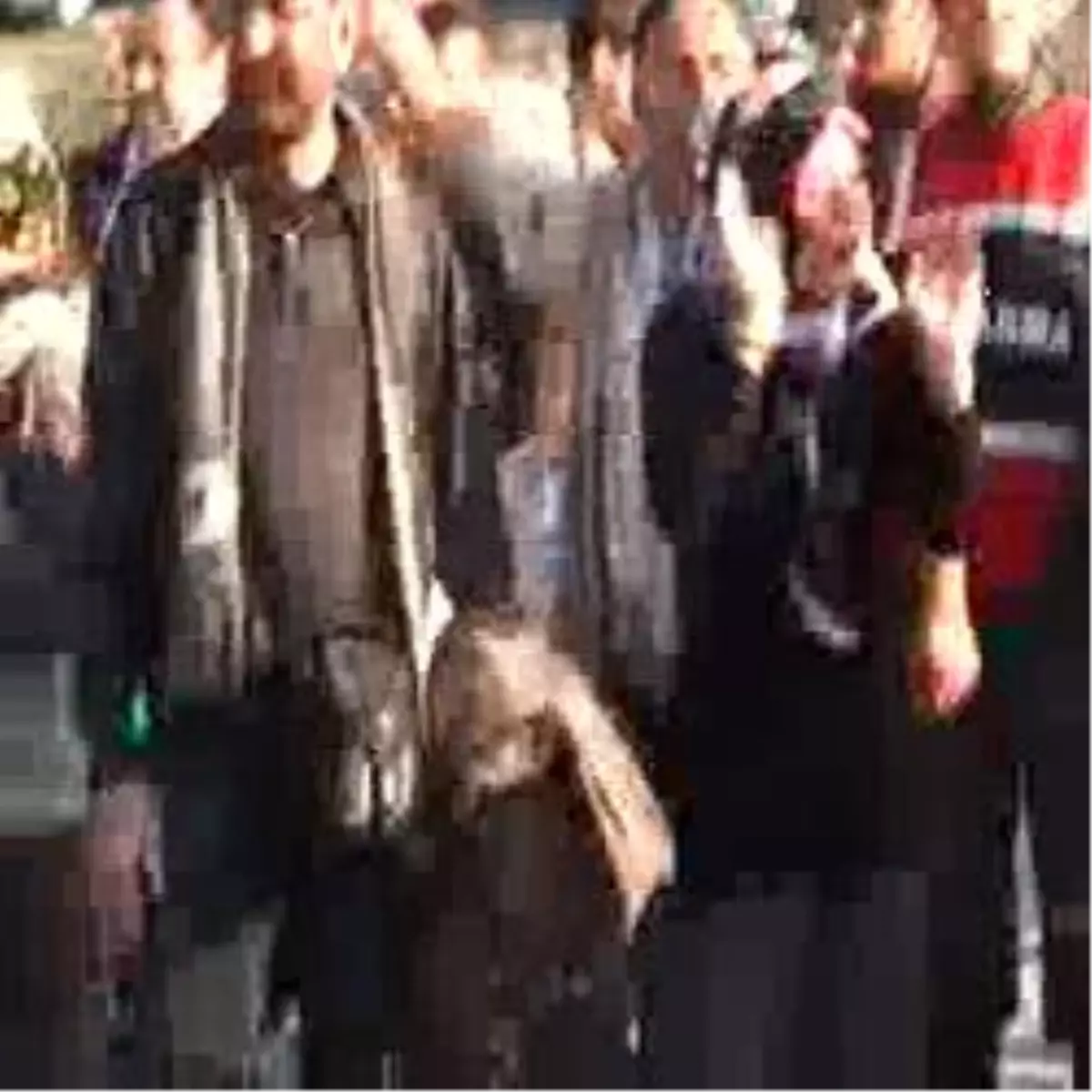 Önce Bayramlaşma Sonra Protesto 