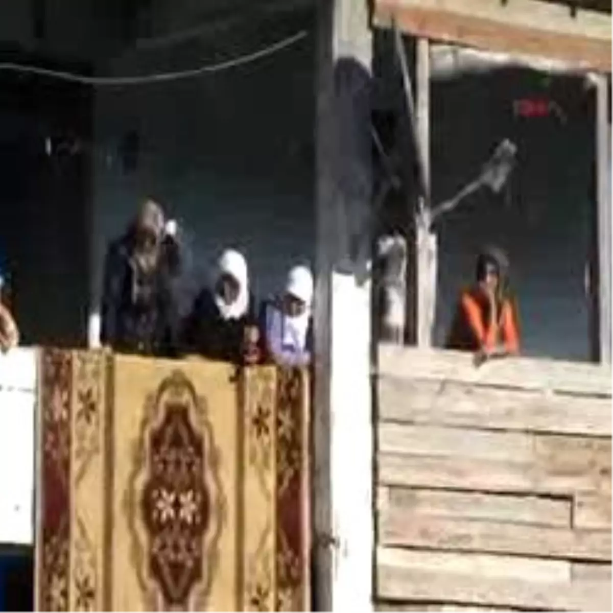 Yanyana Defnedildiler