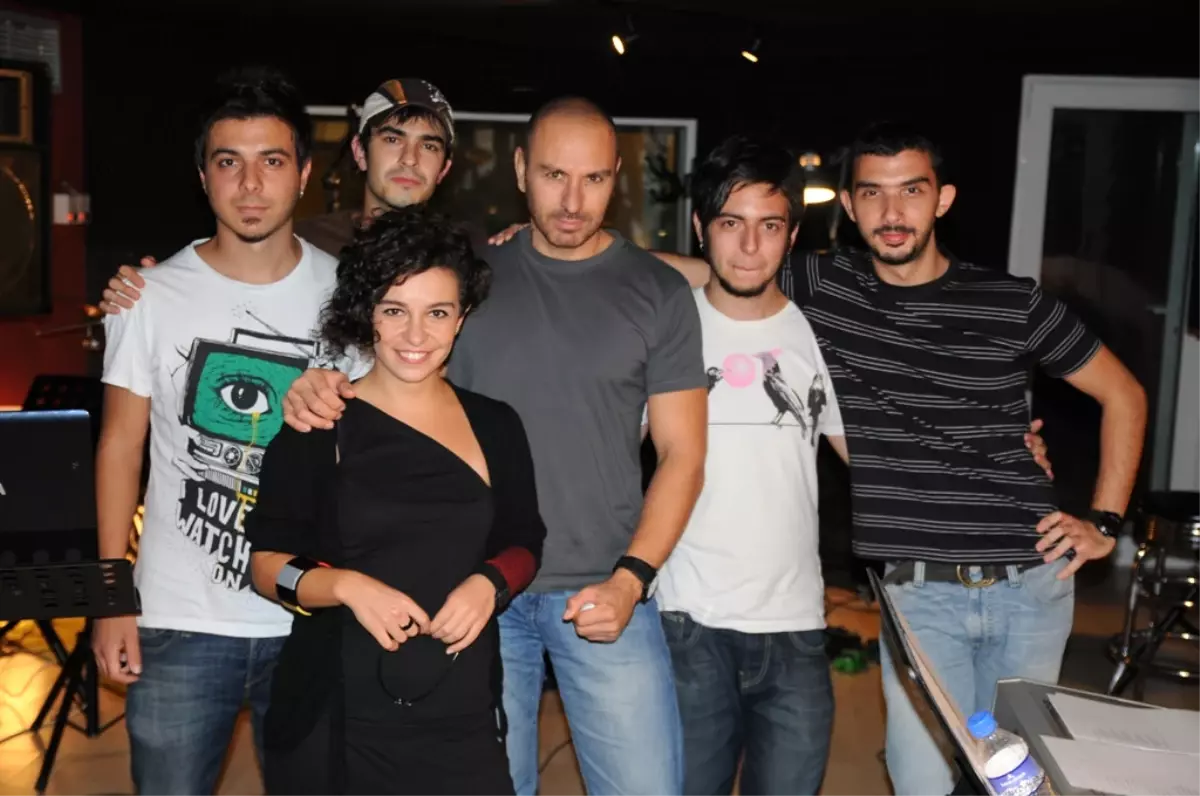 Moda Deniz Kulübü Model İle Bir Kez Daha Renklenecek!

