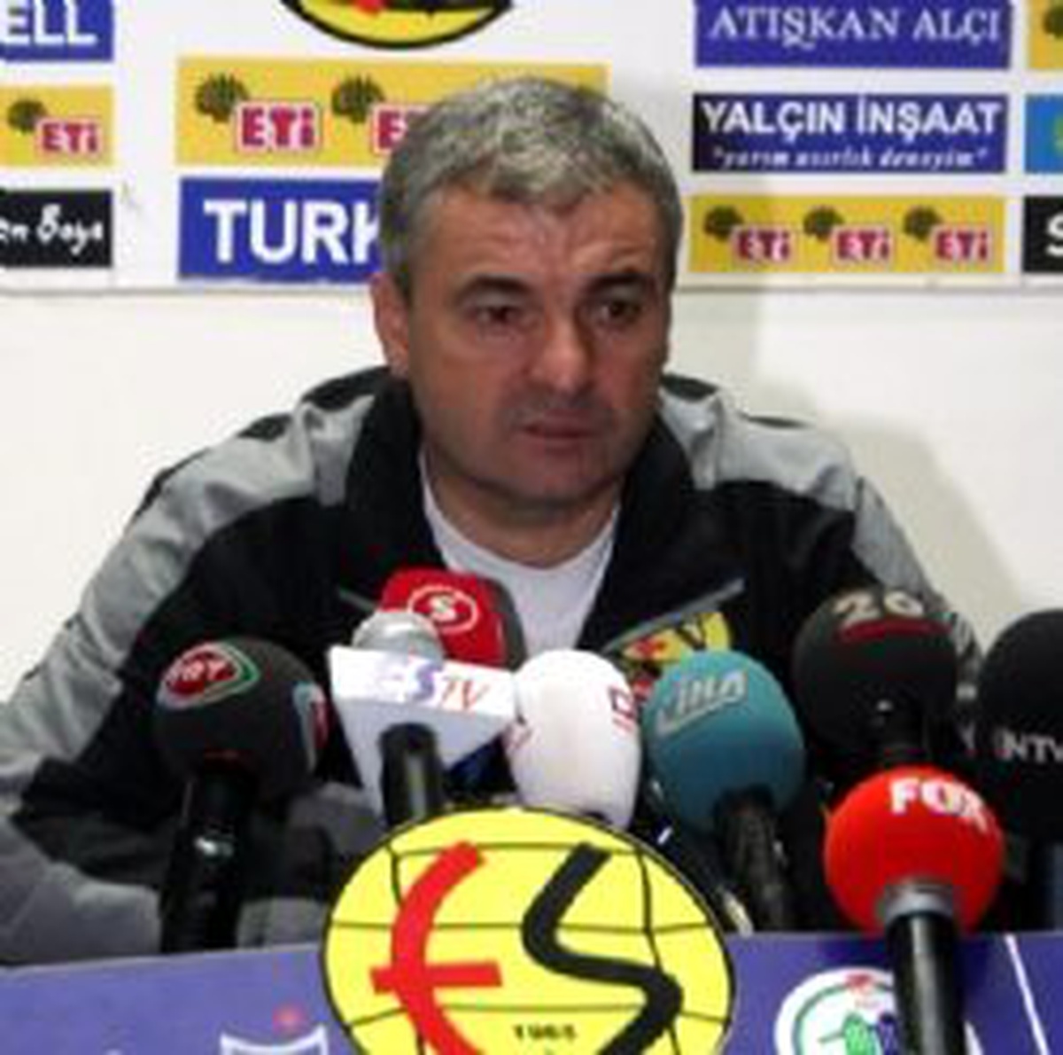 Dha Spor - Sivasspor Teknik Direktörü Çalımbay: "Bir Galibiyet Yetmez"