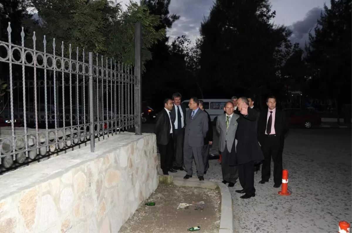 Okul Duvarlarına Dekoratif Perforje