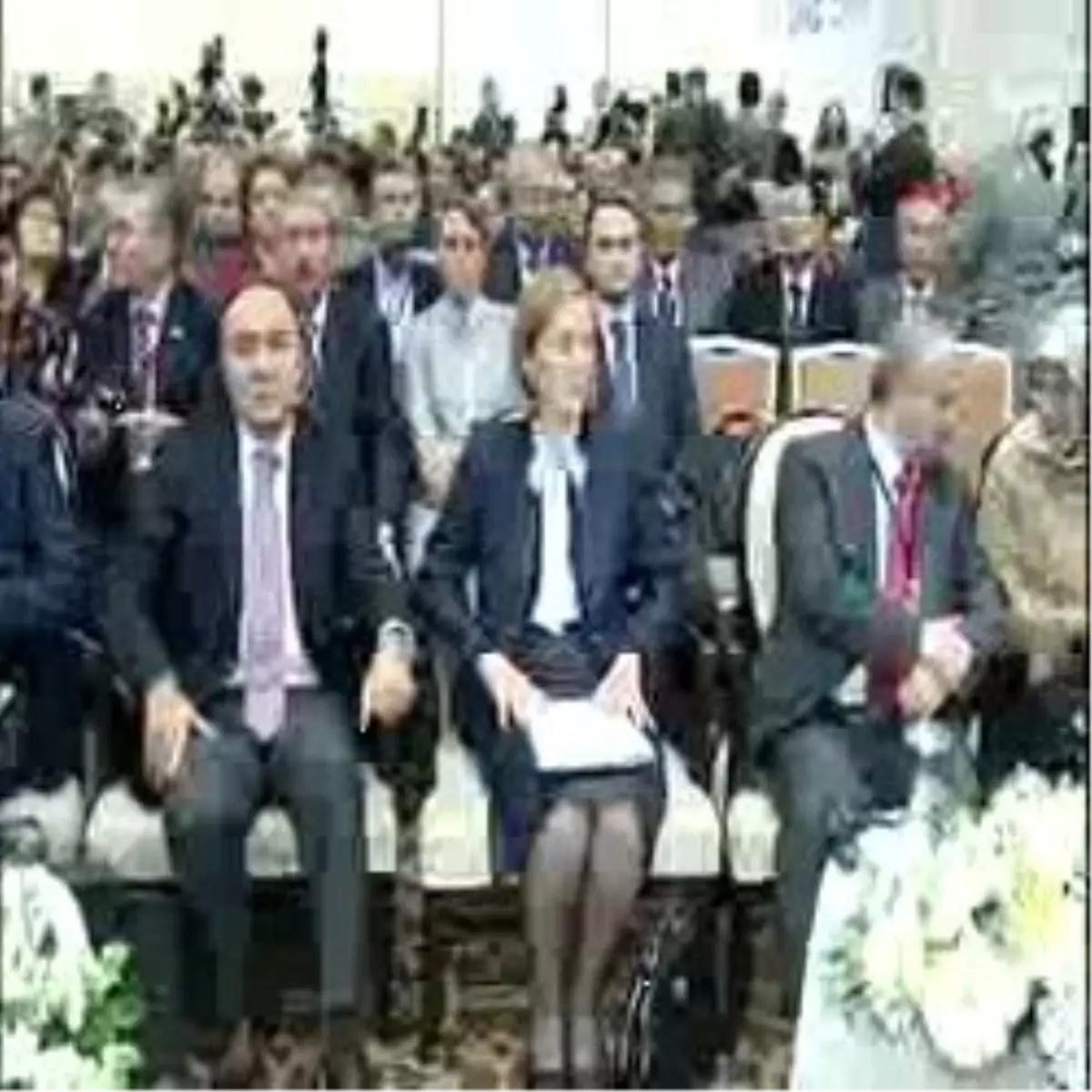 "Toplumlar Tehdit Altında"