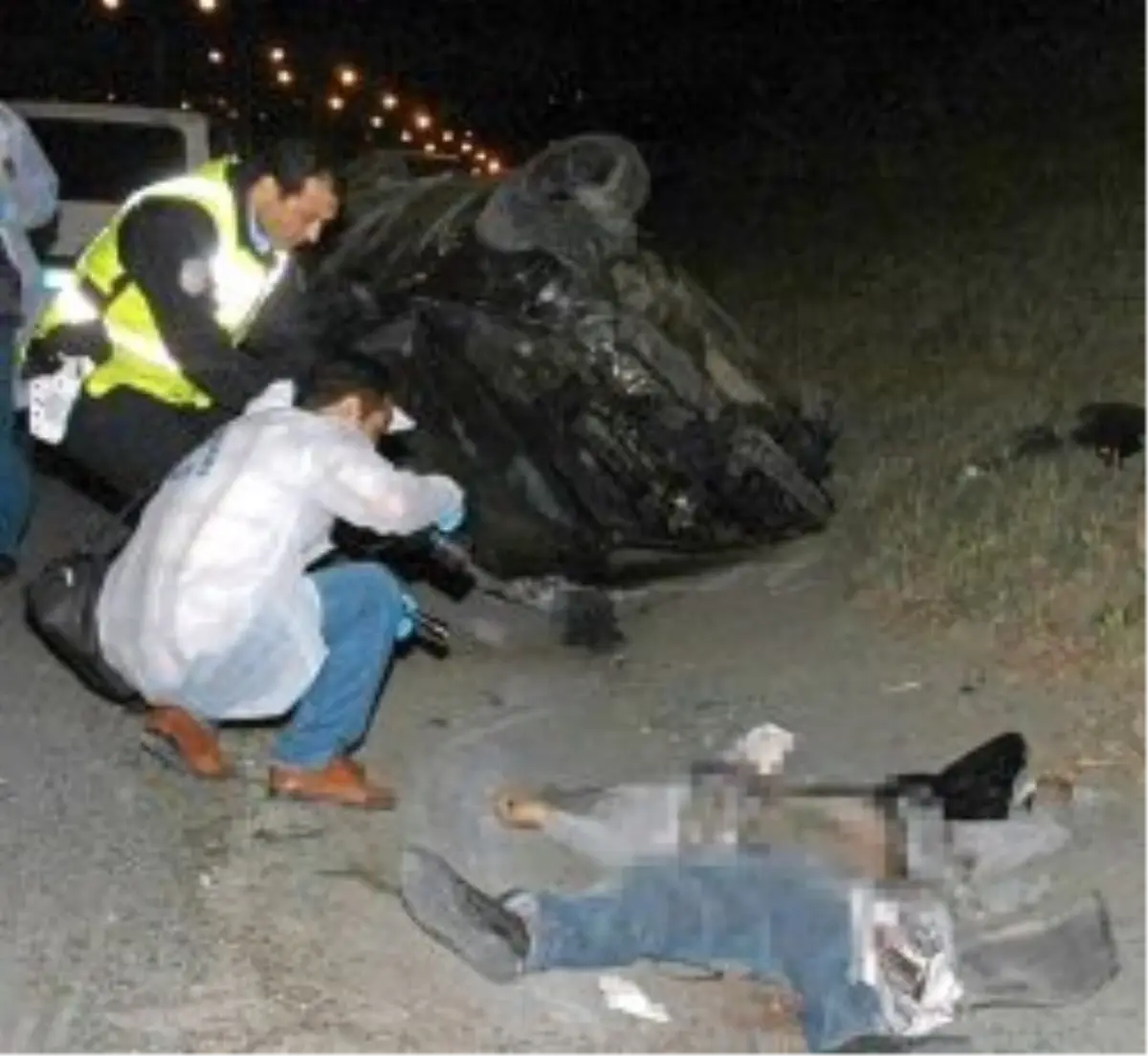 İzmir\'de Trafik Kazası: 3 Ölü (fotoğraflı - Görüntülü)