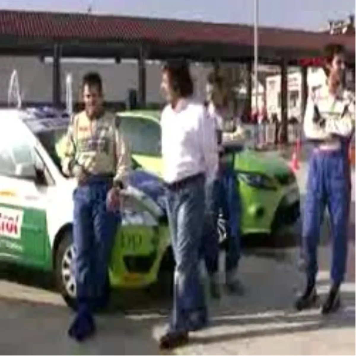 Sakaryalılar Şampiyonların Otomobillerine Bindi