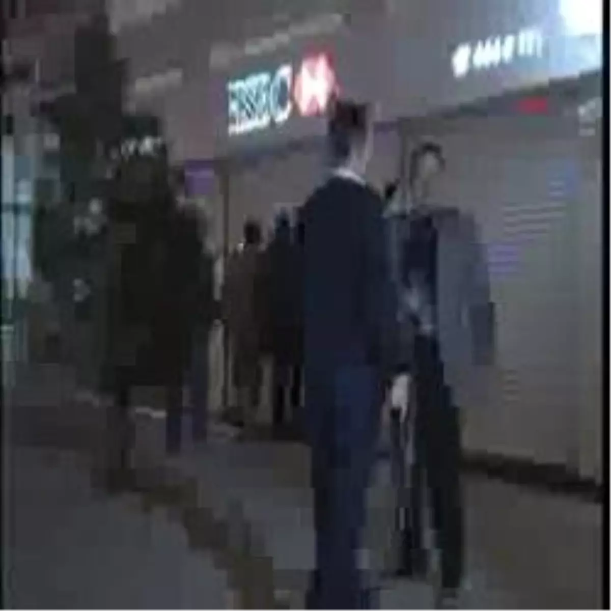 Diyarbakır ``Üzerimde Bomba Var'' Diyerek Bankayı Soydu