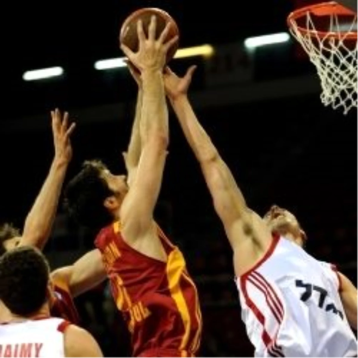 Basketbol Eurocup... Galatasaray Cafe Crown: 79 - Panellınıos: 53