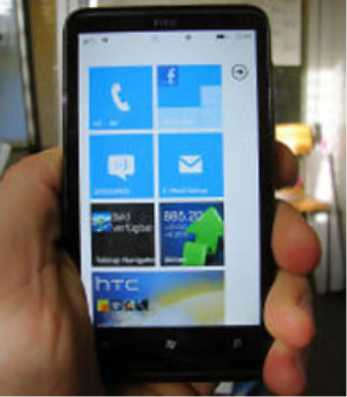 Htc Hd7 İphone 4'e mi Özendi?