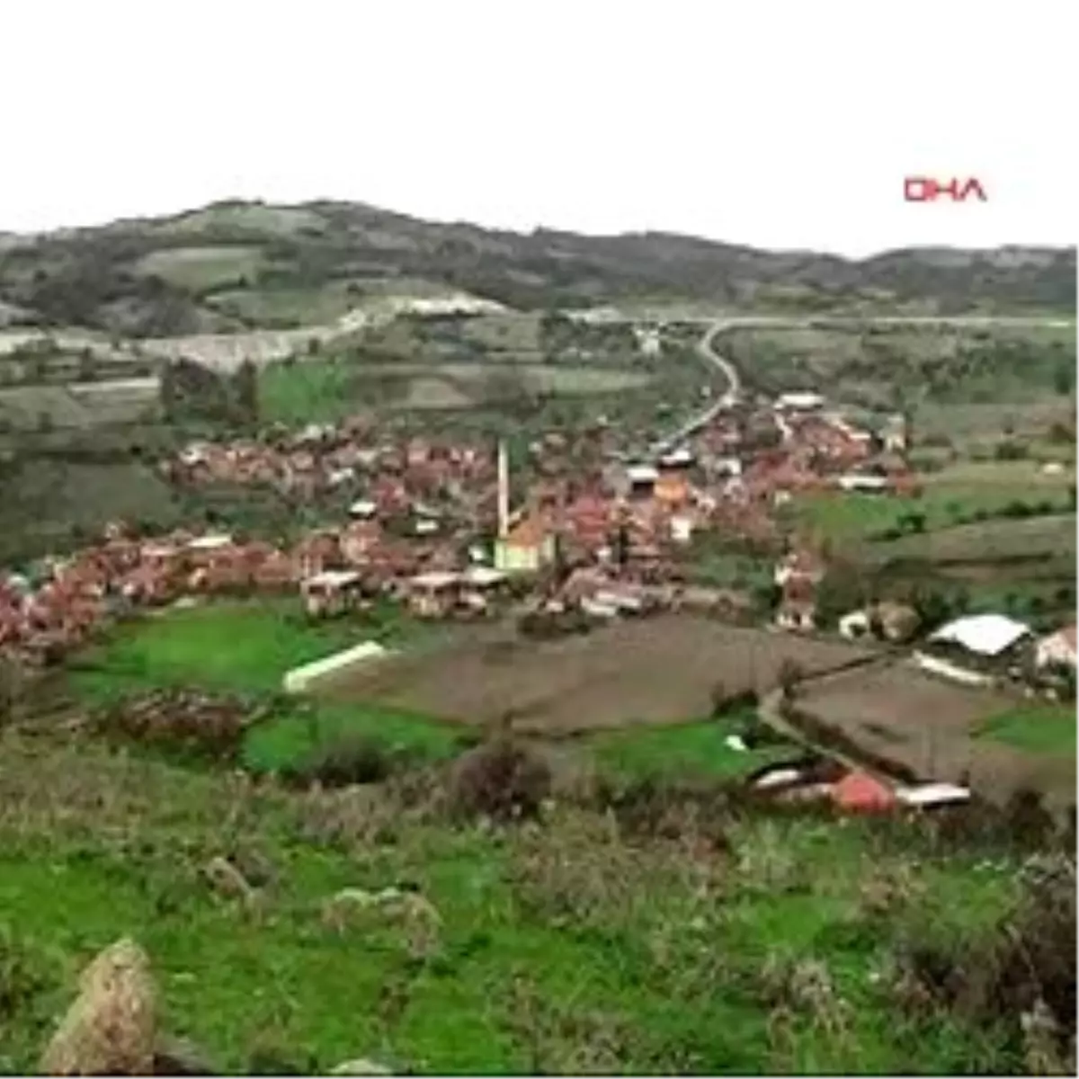 Gölet İnşaatında Eşleriyle Kürek Salladılar