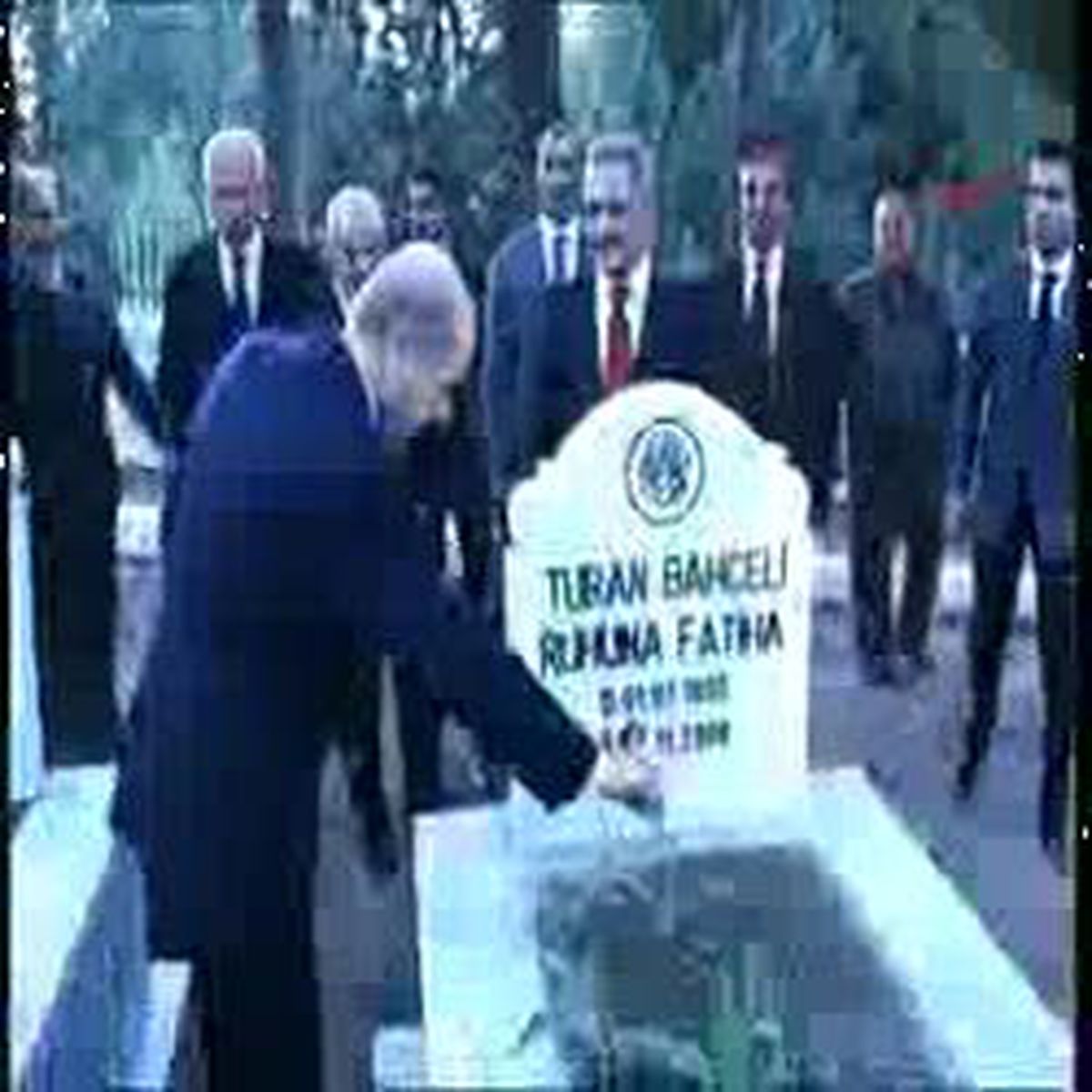 MHP Lideri Bahçeli Osmaniye'de Aile Mezarlığını Ziyaret Etti
