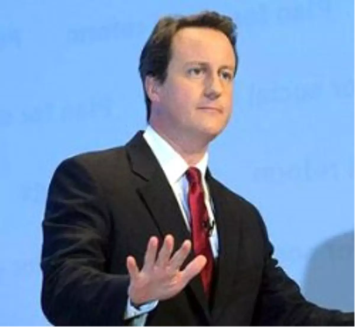 Thatcher'ın Çocuğu Olmayı Kabul Etti