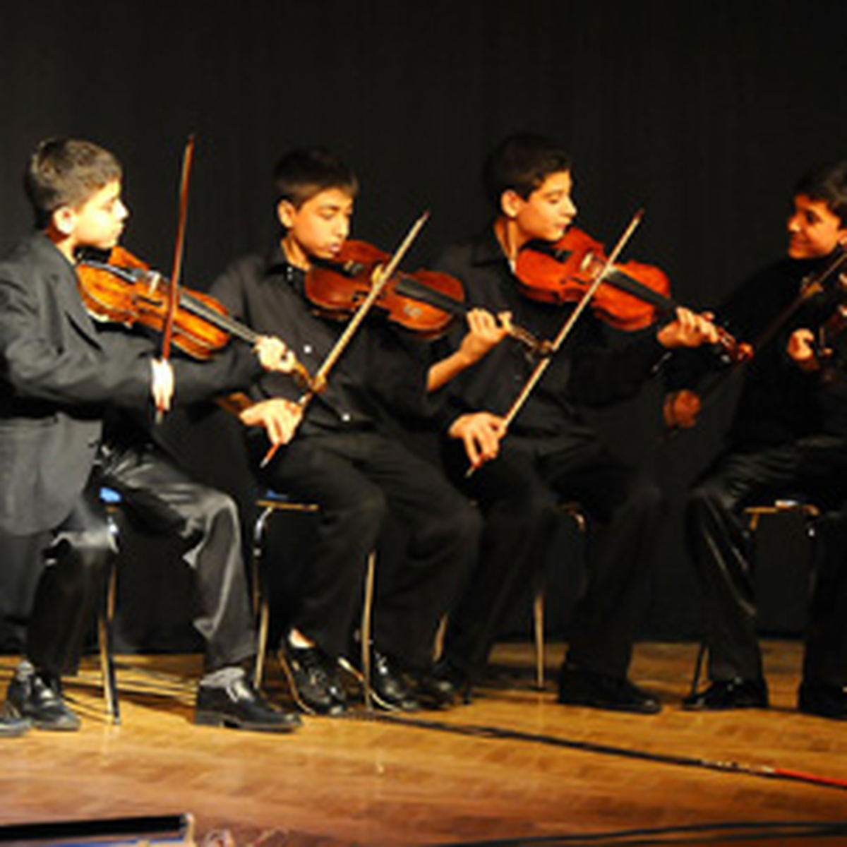 'İlk Sahne Heyecanı'nı Çabuk Attılar, Profesyonellere Taş Çıkardılar