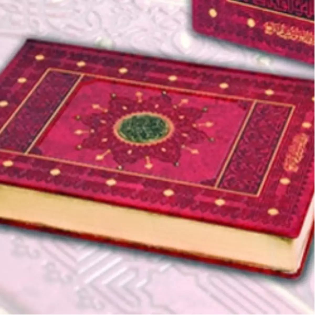 İşte Swarovski Taşlı Kuran