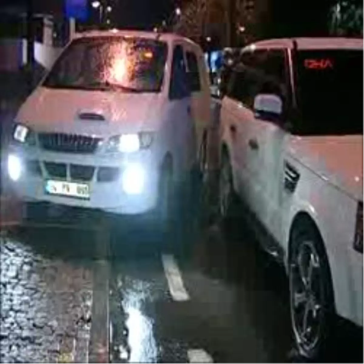 Guti İETT Otobüsüne Çarptı