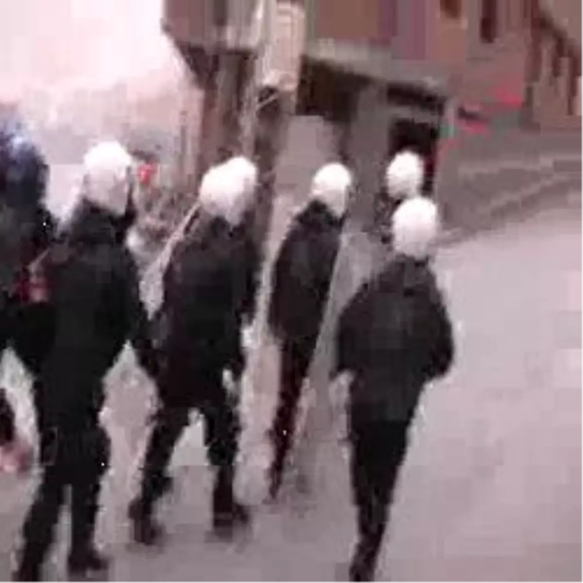 Tutuklanan Belediye Başkanı İçin Olay Çıktı