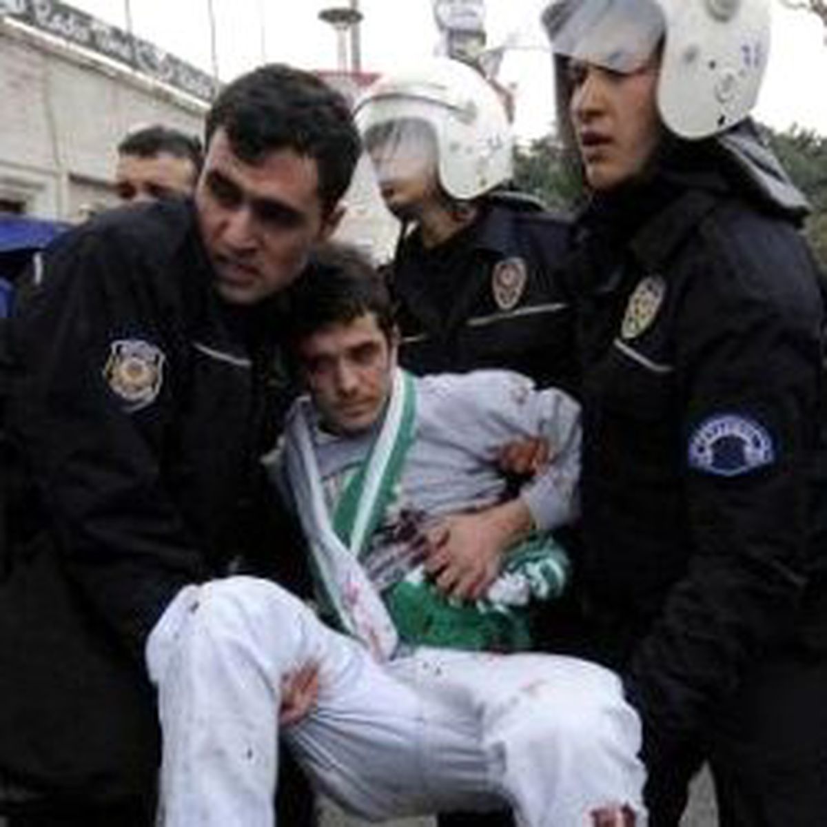 Bjk -Bursa Maçı Öncesi Olaylar: 2 Tutuklama