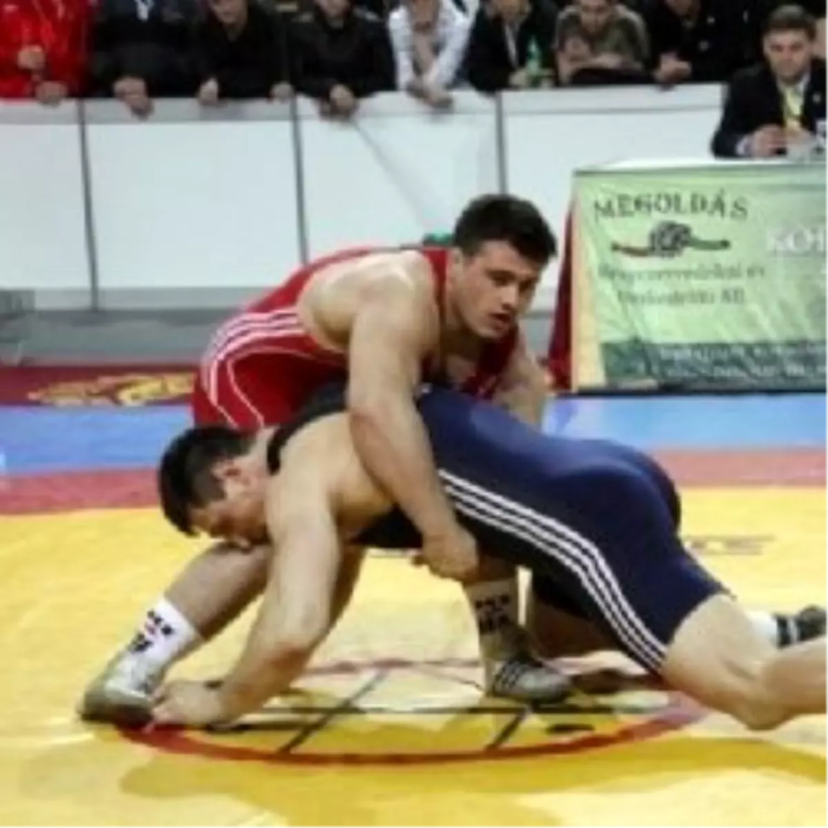 Fransa\'da "Dostluk" Güreş Müsabakası Yapıldı