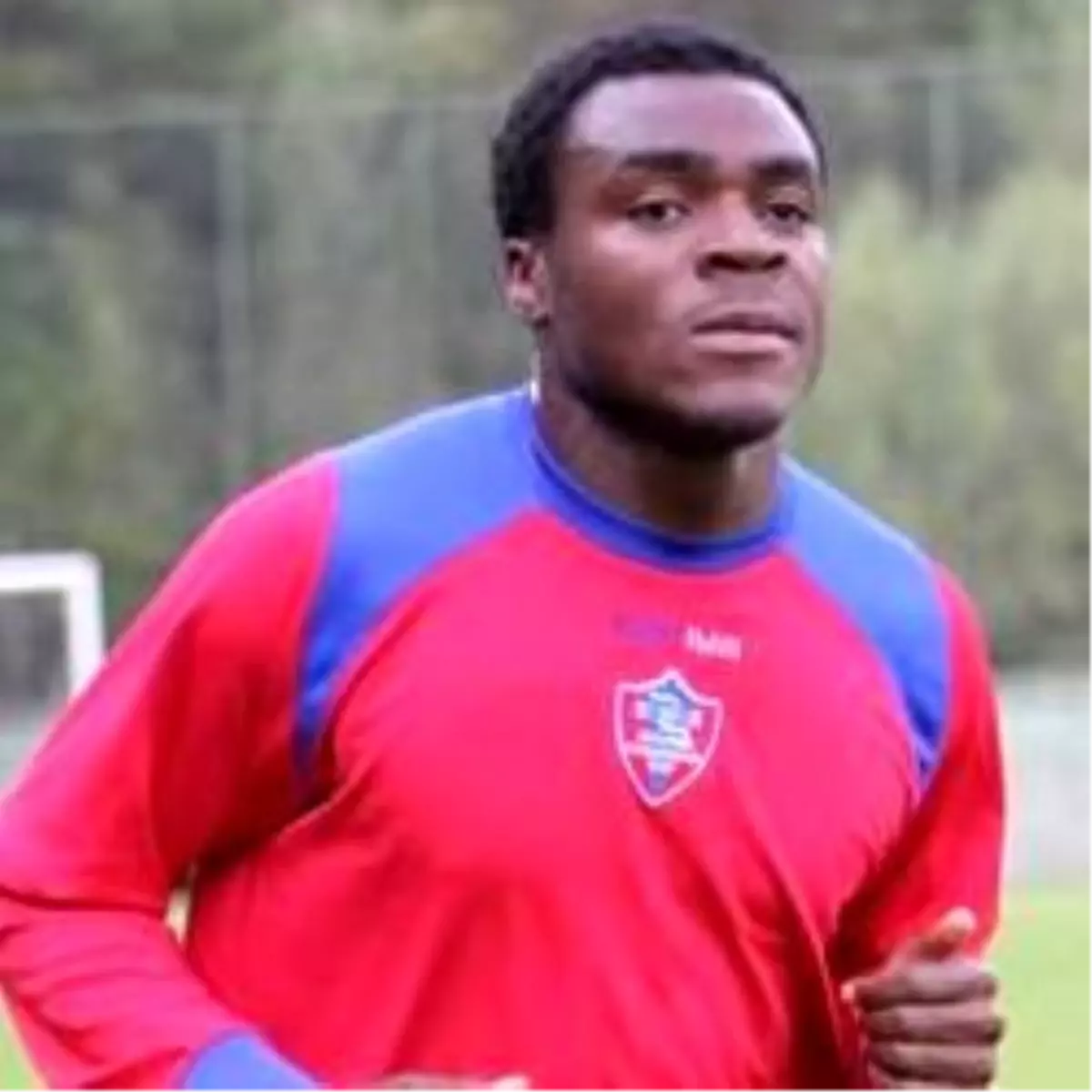 Emenike'ye Resmi Teklif Yok