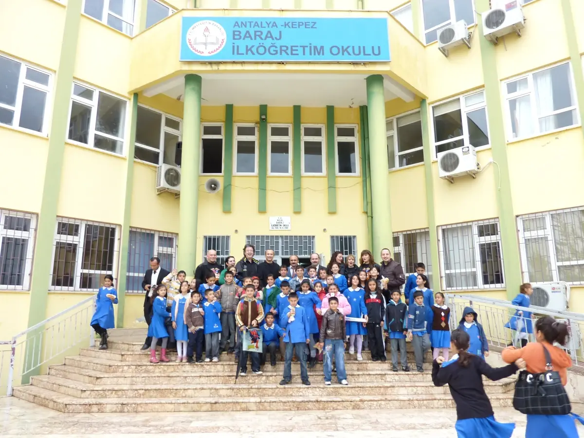 1 Piyano 4 Solist Baraj İlköğretim Okulu’ndaydı….