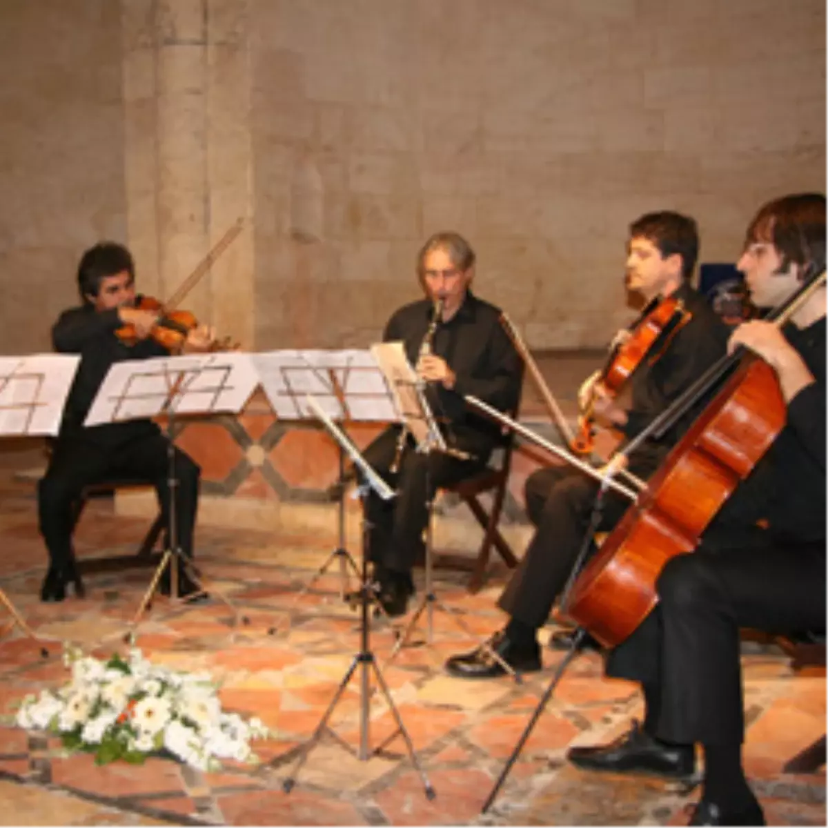 Anatolıa Müzik Topluluğu Büyüledi
 
