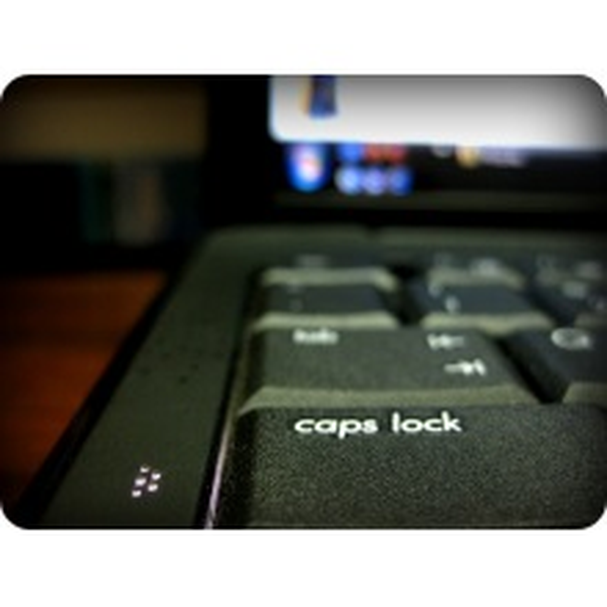 Google'ın Dizüstünde Caps Lock Tuşu Yok!