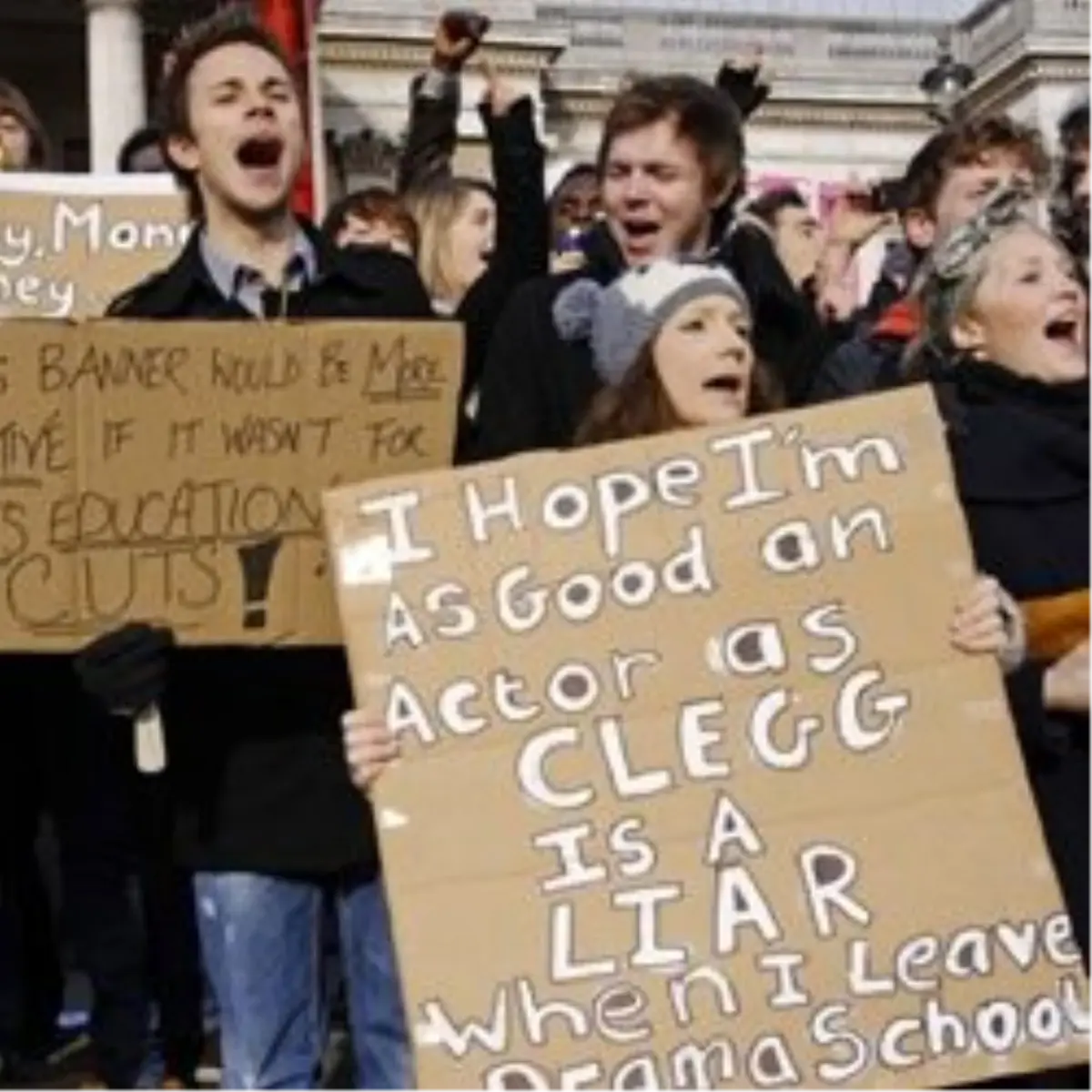 İngiltere'de Harç Yasası Kabul Edildi