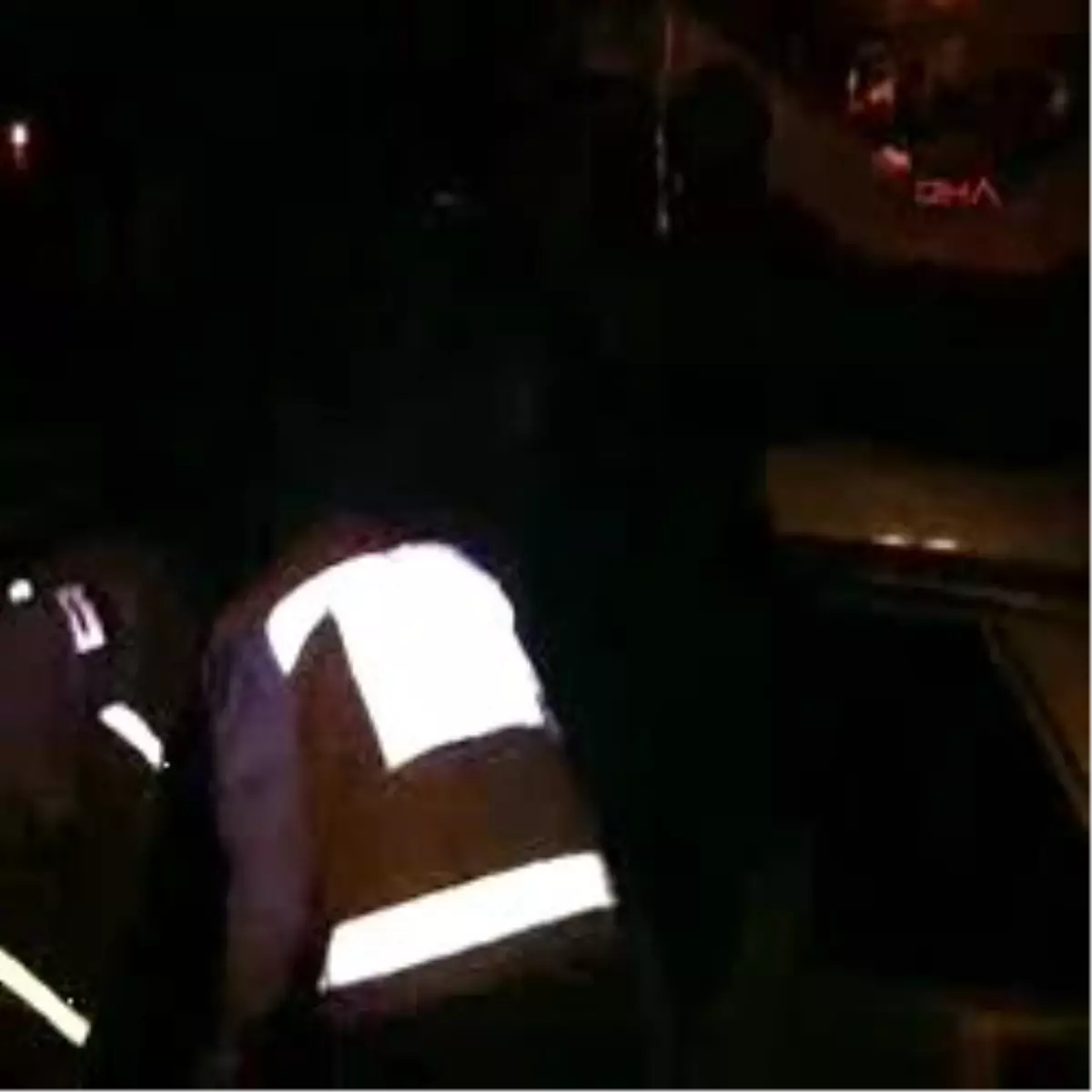 Otomobile Tren Çarptı