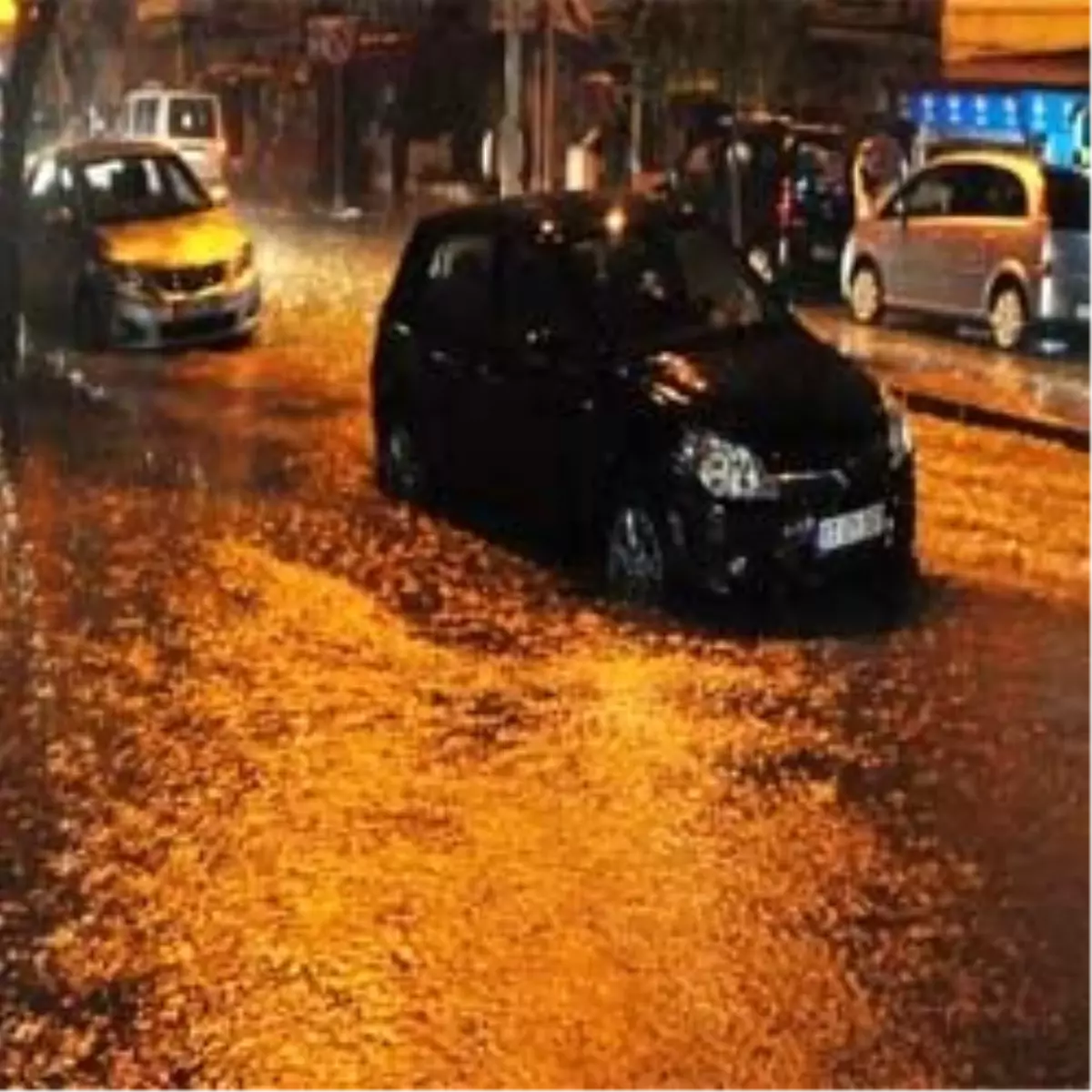 Yağışlar Bir Çok Bölgede Etkili Olacak, İç Kesimlerde Kar Bekleniyor