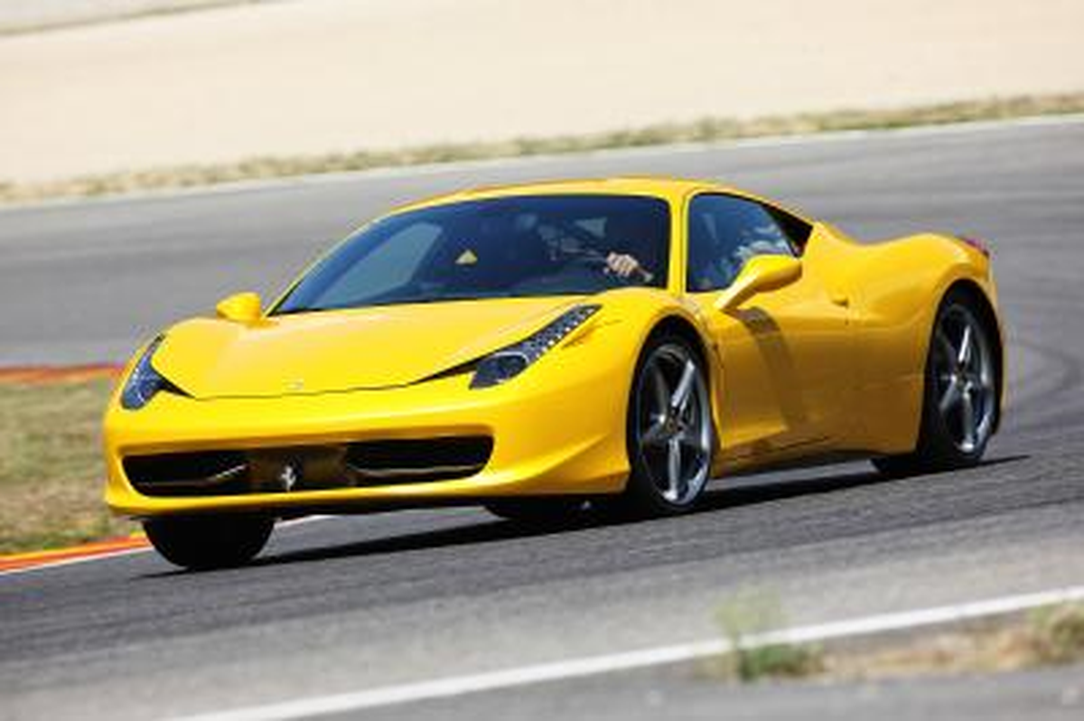 Ferrari 458 Italia Ödüle Doymuyor!