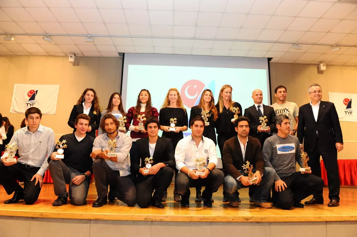 2010 Yılının En Başarılı Yelkencileri Ödüllendirildi.