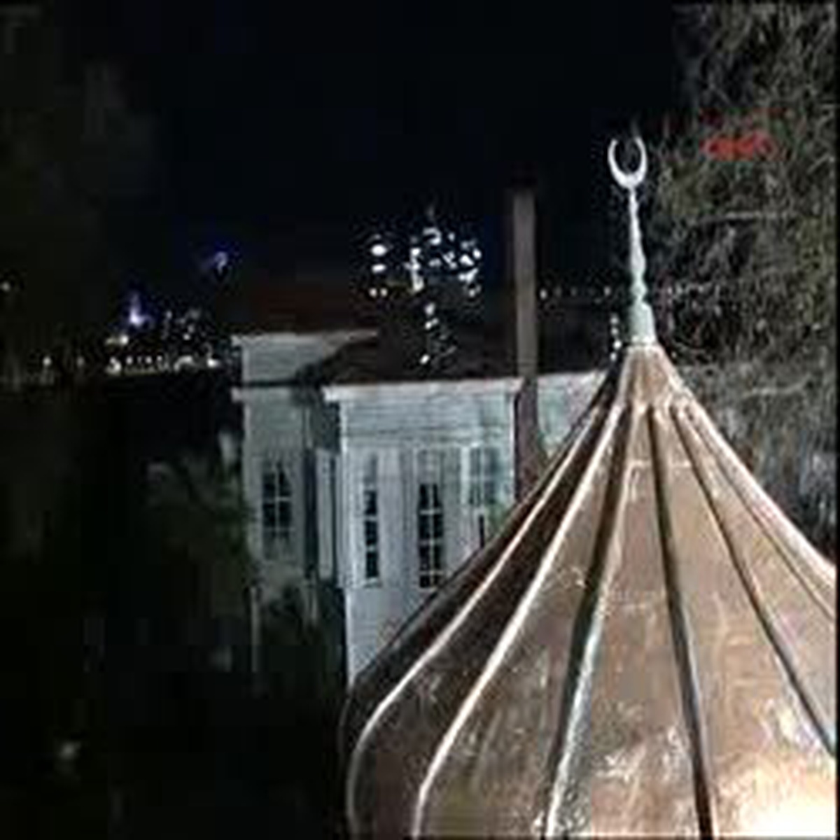 Arapların Akın Ettiği Tarihi Yalıda Yangın Çıktı