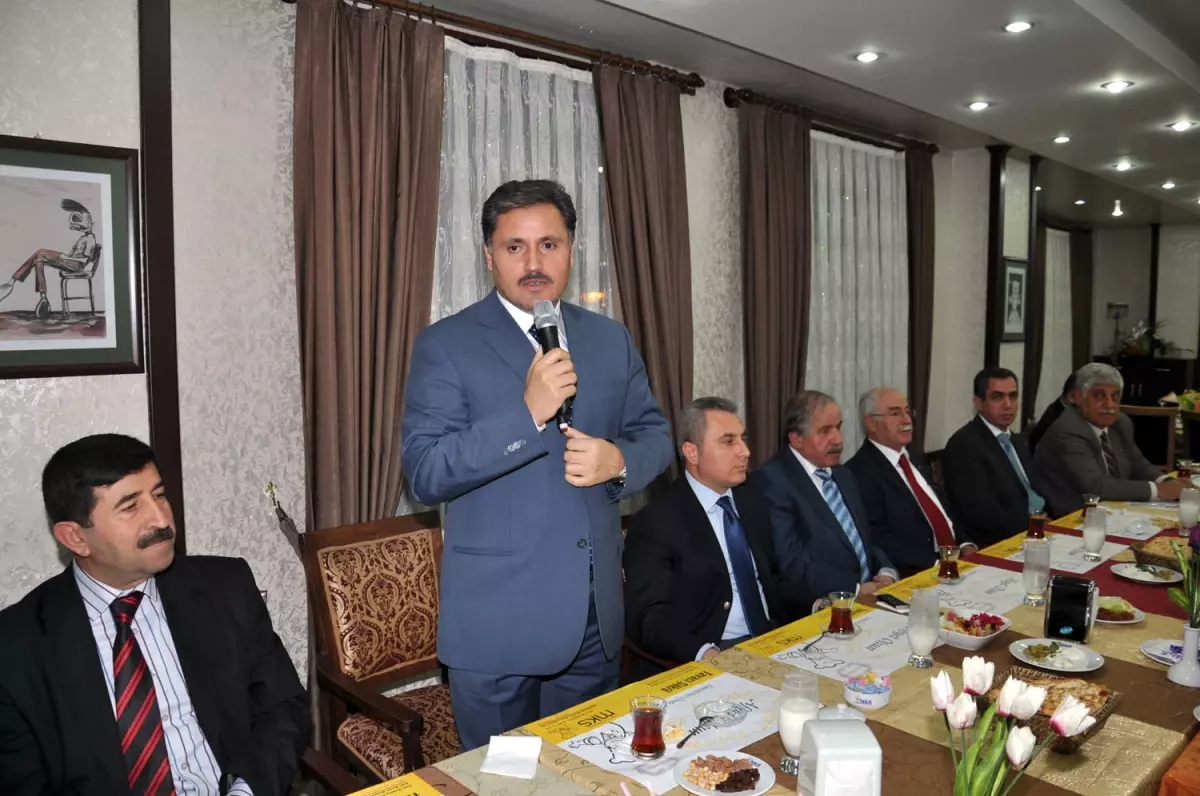 Başkan Çakır’dan İftar Yemeği