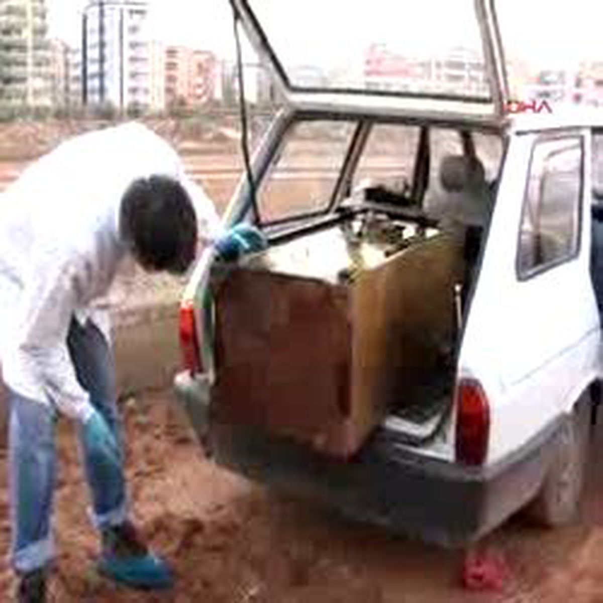 Şanlıurfa - Hırsızlar Umduğunu Bulamadı
Önce Otomobil Sonra Kasa Çaldılar, Kasa Boş Çıkınca Bırakıp Kaçtılar