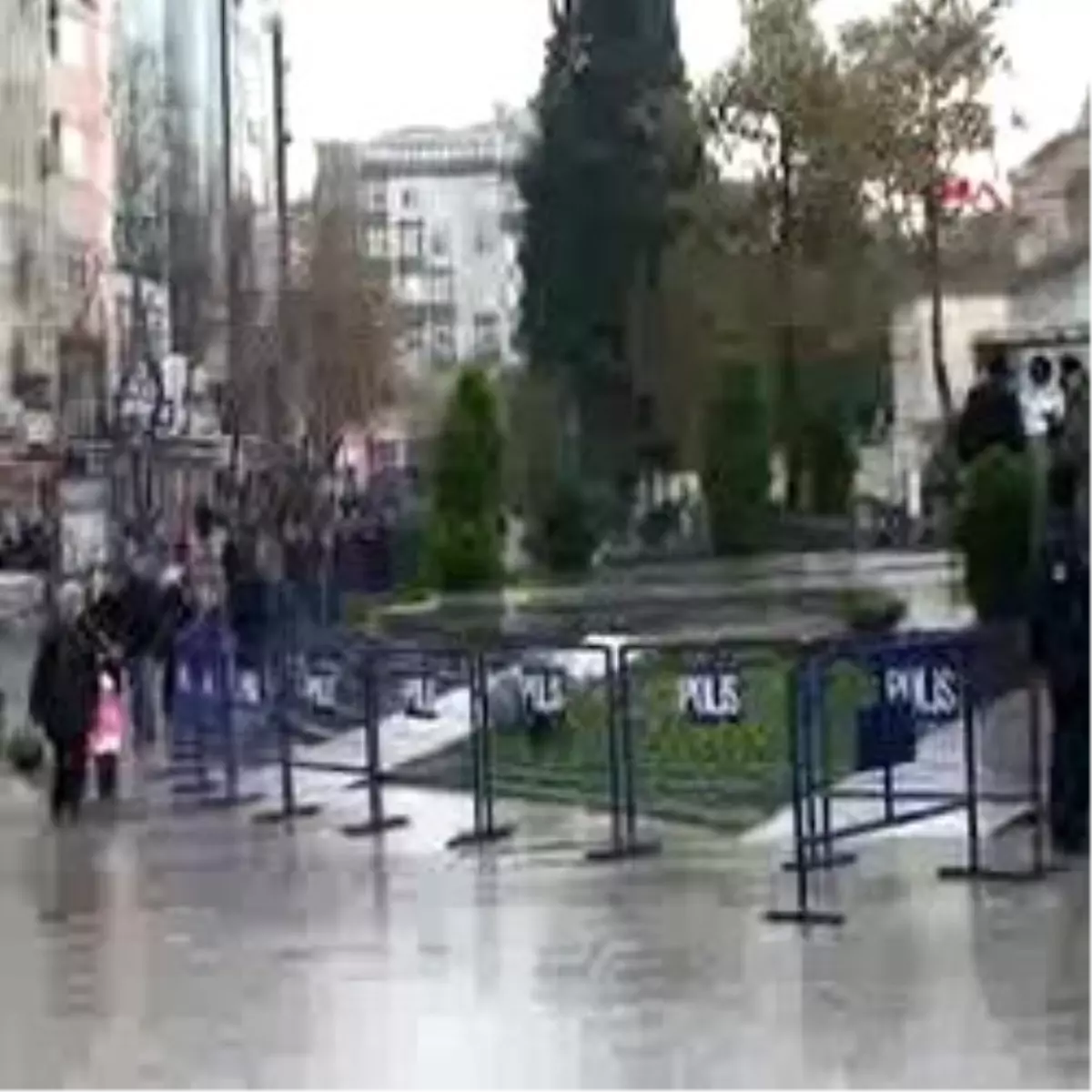 İşçiler Asgari Zamları Protesto Etti