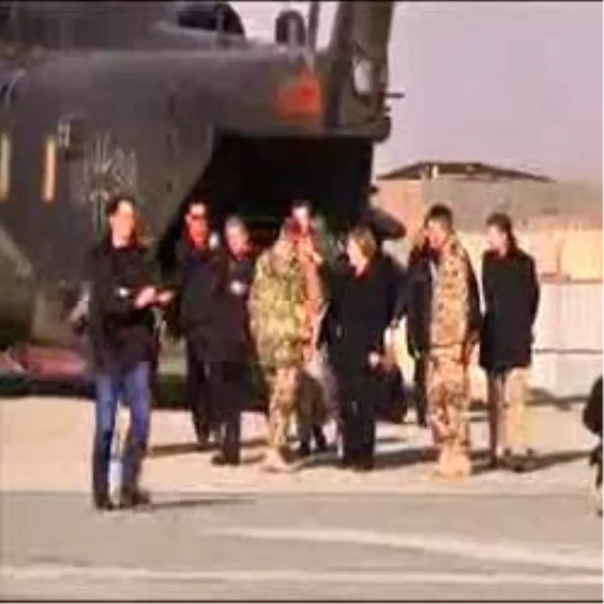 Merkel\'den Noel Öncesi Afganistan Ziyareti