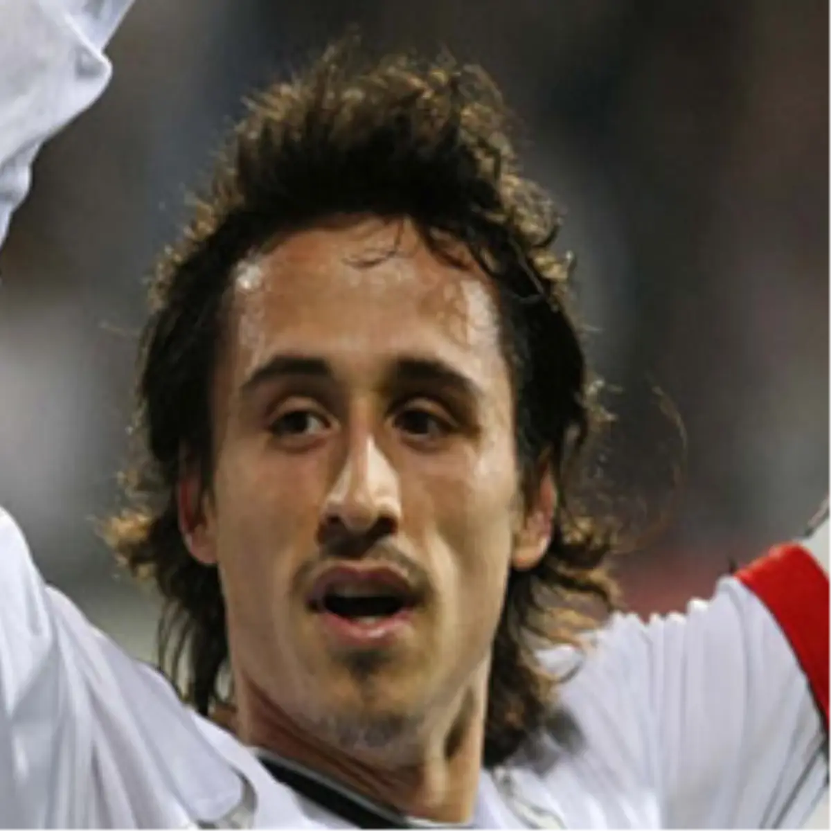 Galatasaraylı Futbolcu Serdar Özkan\'a "İki Nokta" Şoku