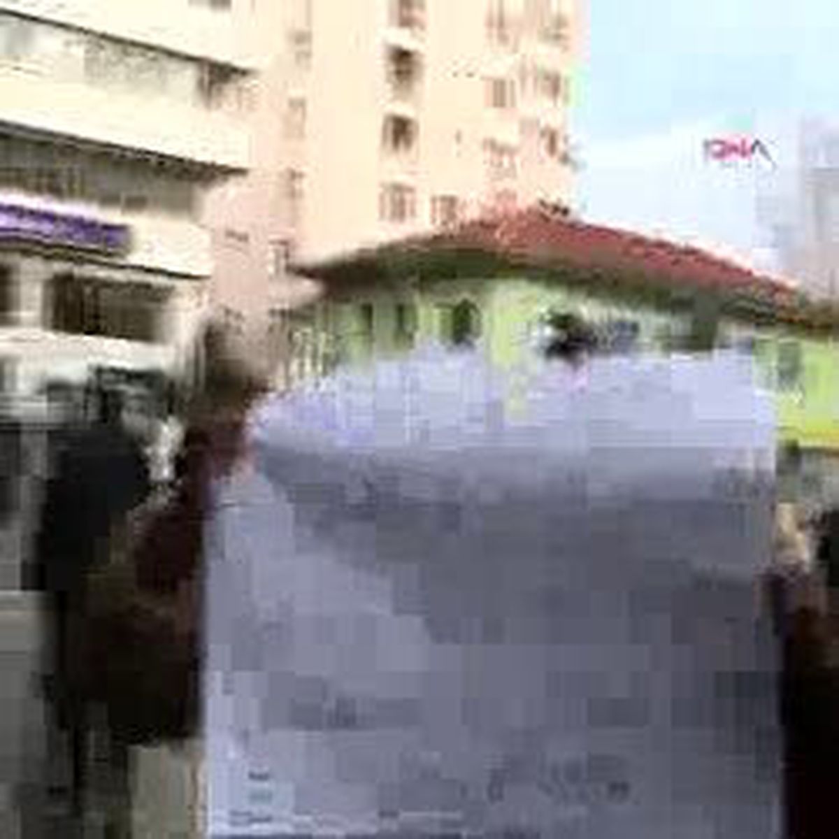 'Rengimiz Siyah Diye Ev Vermiyorlar'