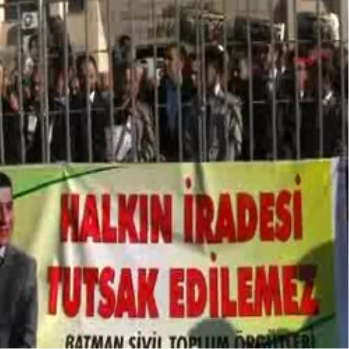 KCK/TM Tutuklamalarını Protesto Ettiler