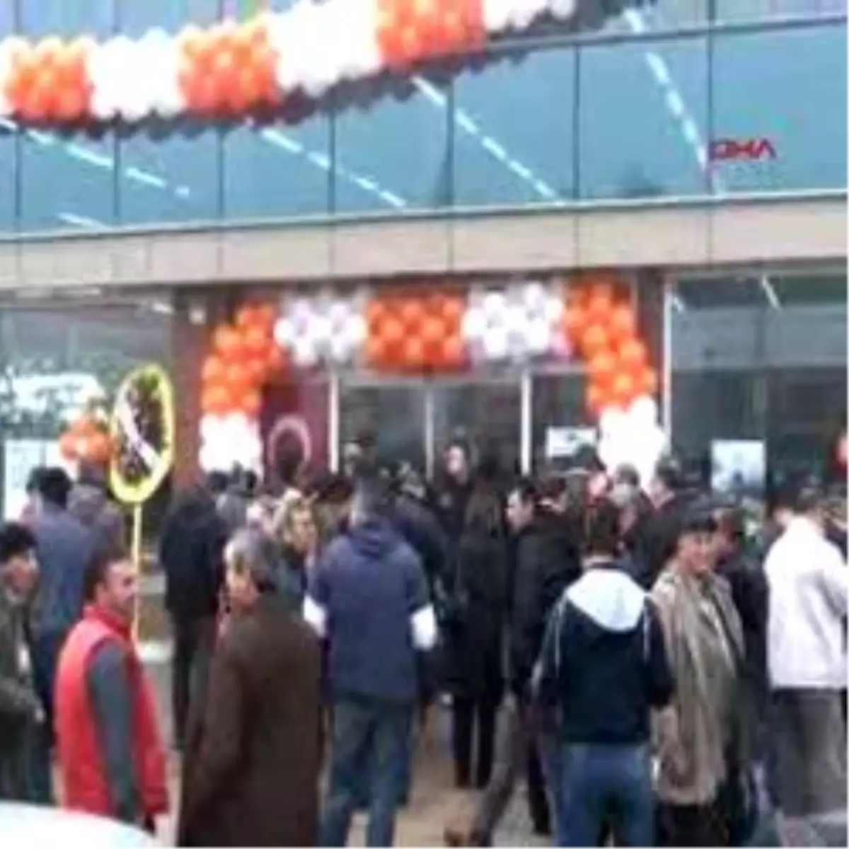 Tekzen 51\'inci Mağazasını Açtı