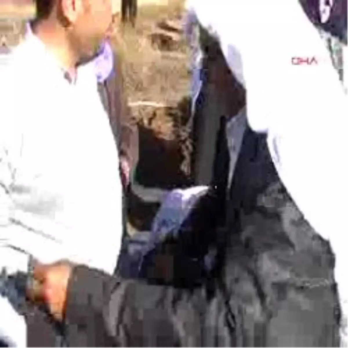 İki Aile Arasındaki Kan Davası 700 Kişinin Tokalaşması İle Son Buldu