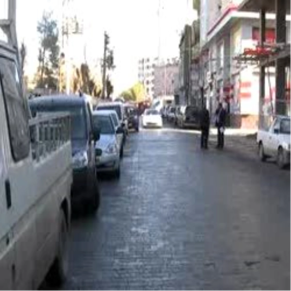 Cizre Belediyesi\'nde Türkçe- Kürtçe Tabelalar Asıldı